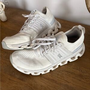 White and Gray Onclouds